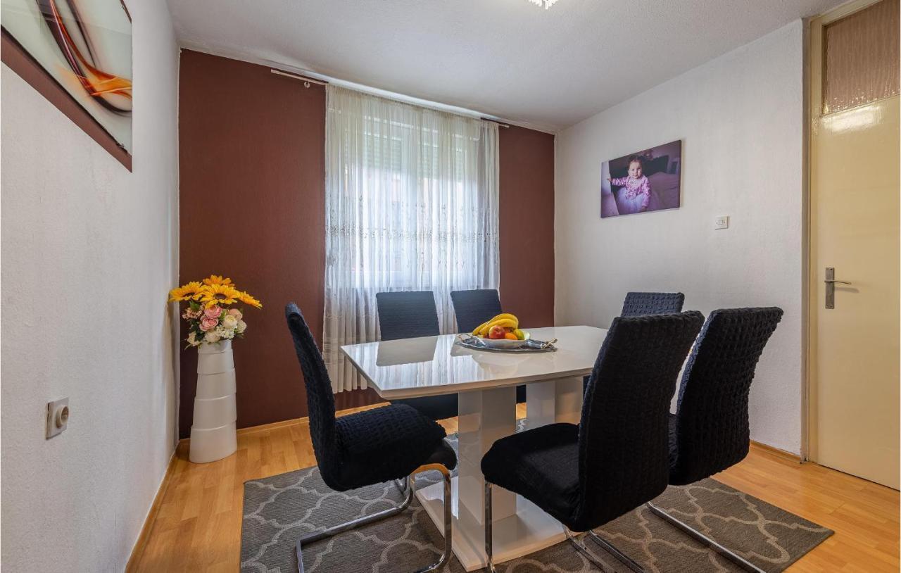 Amazing In With Wifi And 2 Bedrooms Zadar